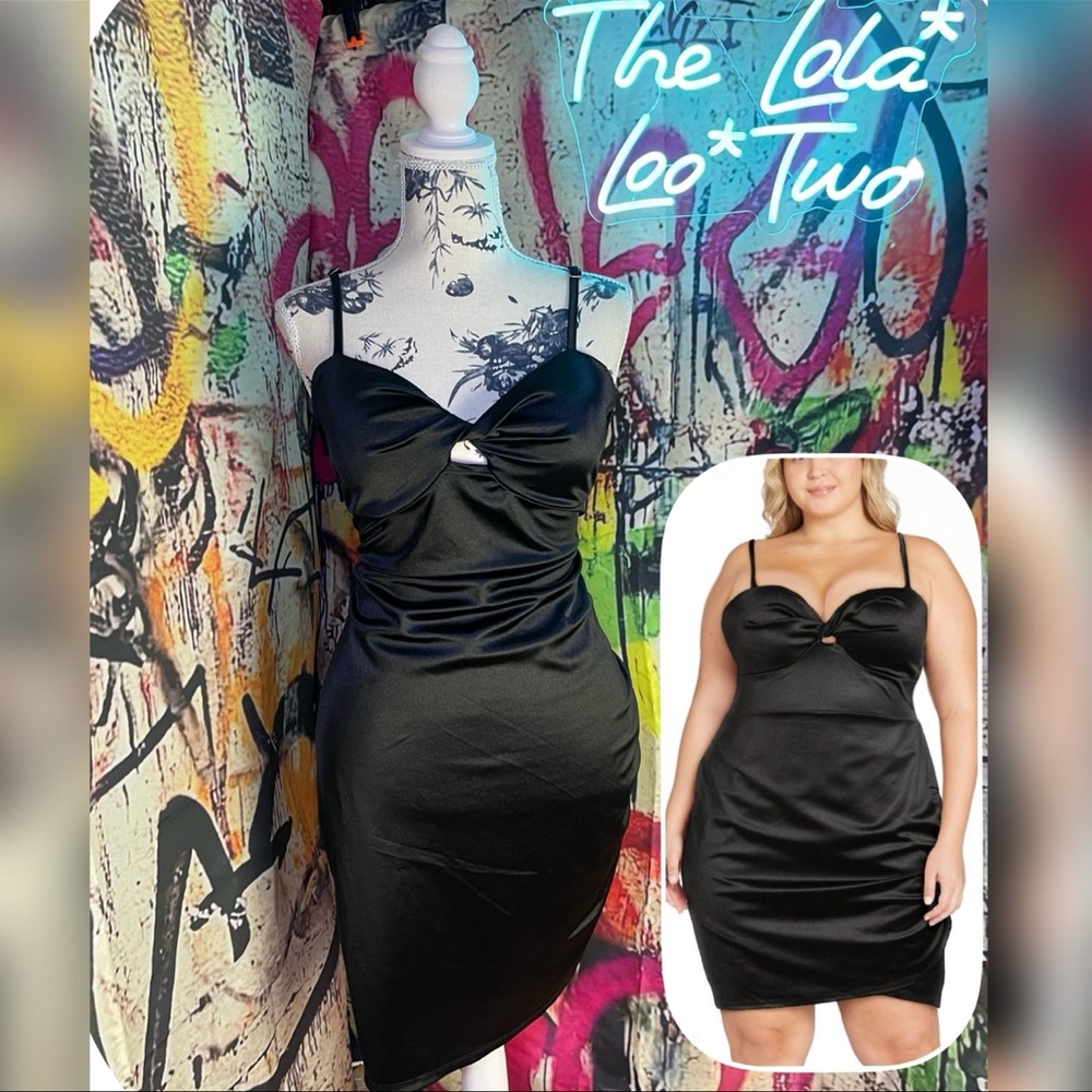 MADDEN NYC Black Satin Twist Front w/Keyhole, Ruched Skirt Mini Dress Sz.XXL